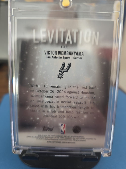 2025-26 Topps VICTOR WEMBANYAMA Levitation Insert Gold Refractor #/50