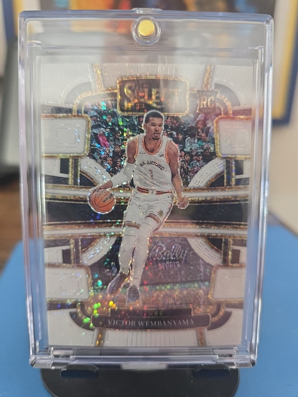 2023-24 Panini Select - Concourse Victor Wembanyama #87 White Sparkle Prizm 